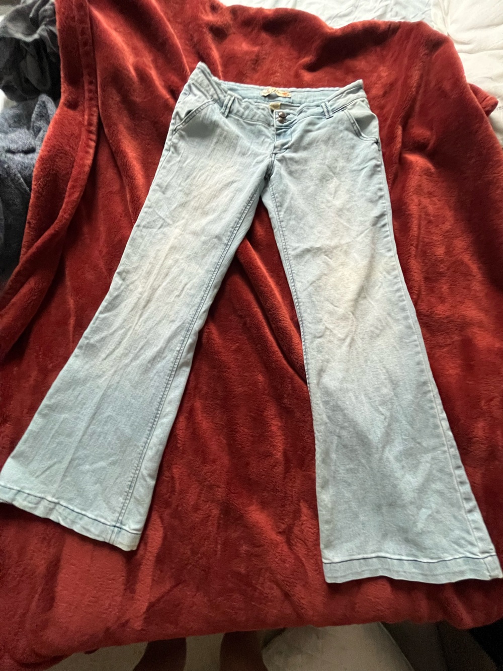 Vintage Tyte- Light Wash Women's Flare Jeans - Classic Wide Leg